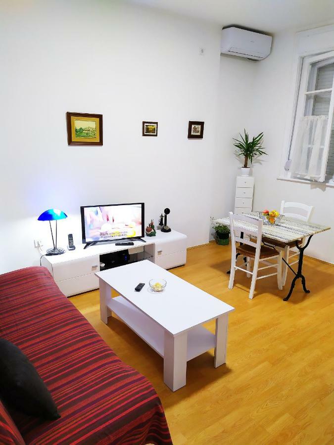 Apartamento Podgorica Center Exterior foto