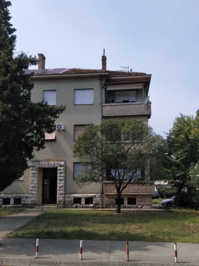 Apartamento Podgorica Center Exterior foto